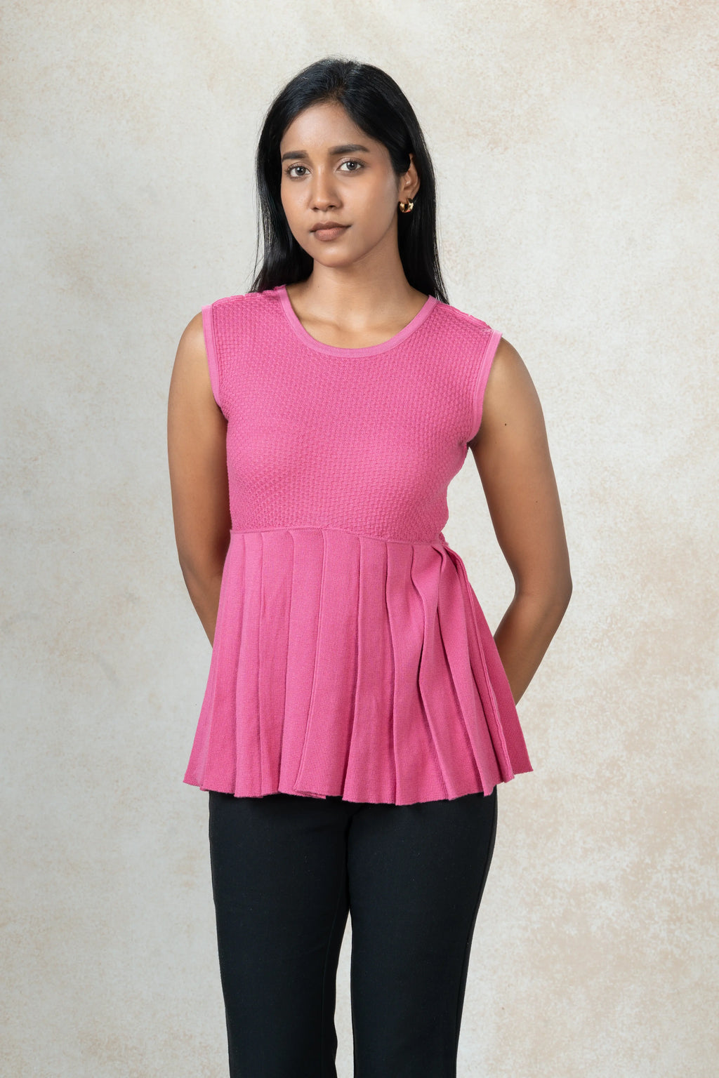 Sleeveless Knitted Tunic Top
