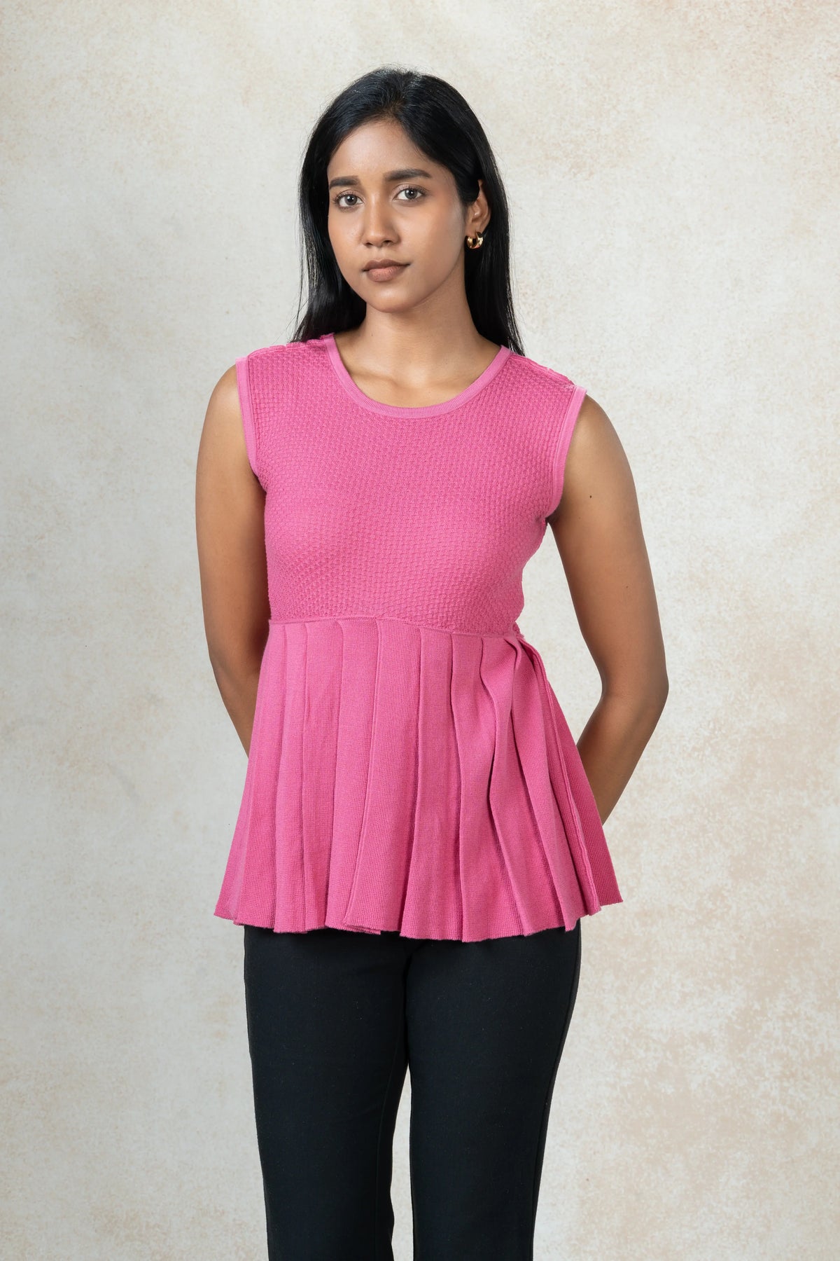 Sleeveless Knitted Tunic Top