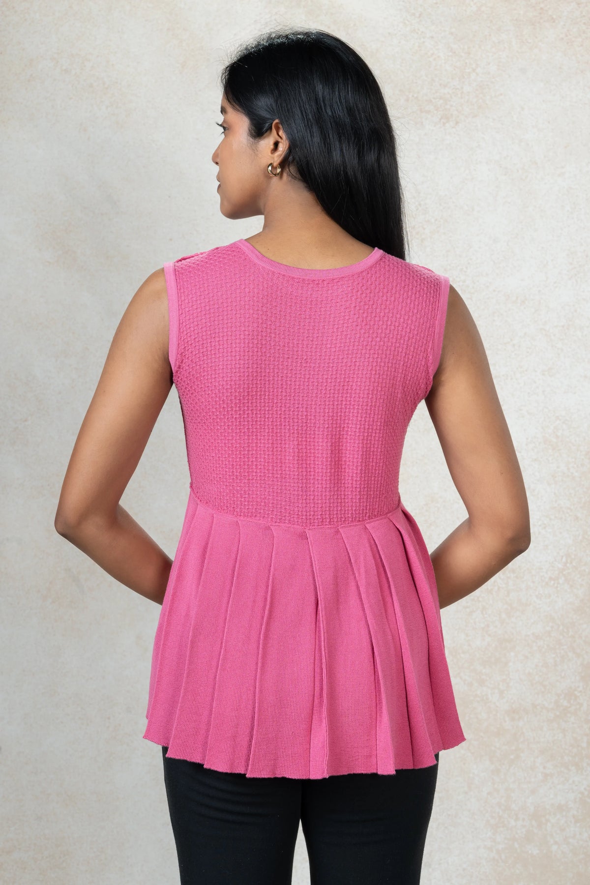 Sleeveless Knitted Tunic Top