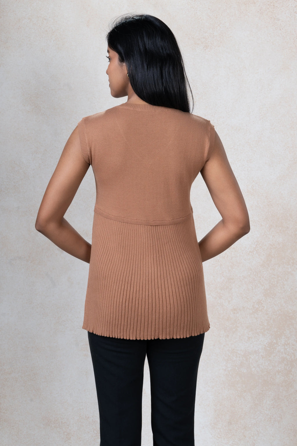 Sleeveless Pleated Knit Top