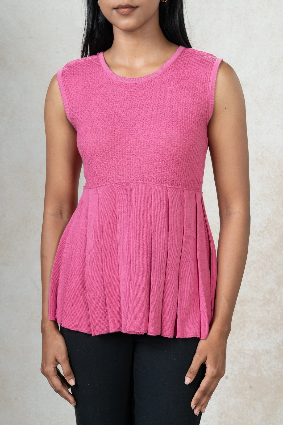 Sleeveless Knitted Tunic Top